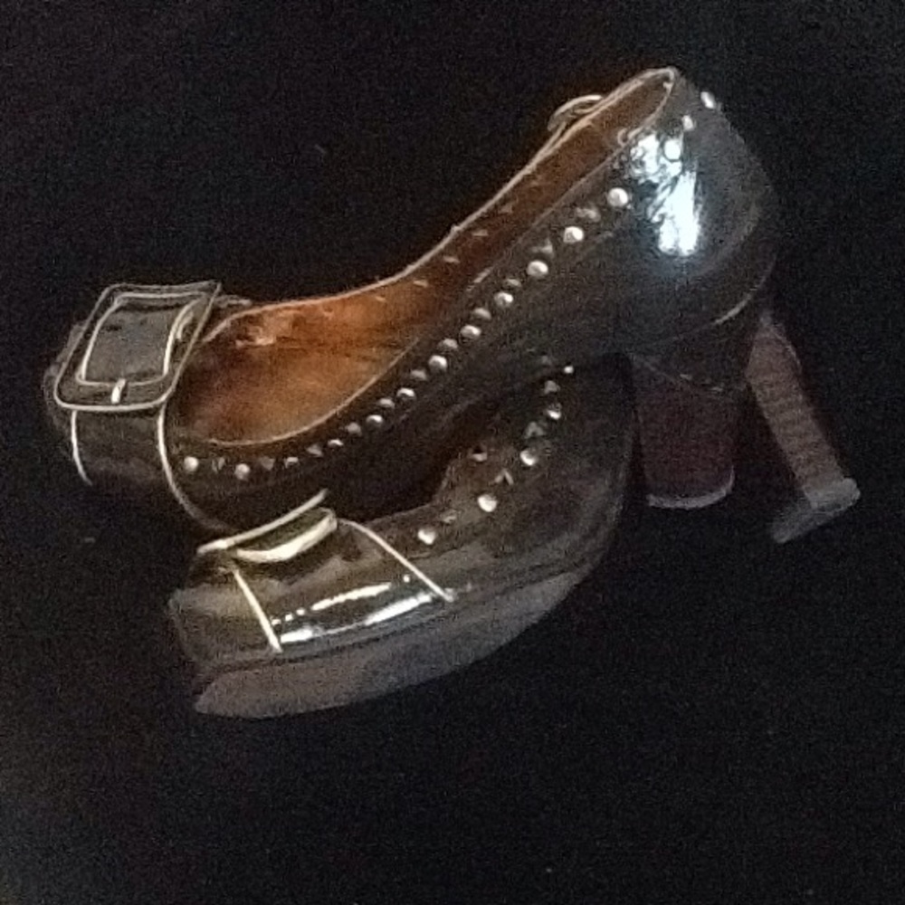 Shoes - Picture 3 of 3